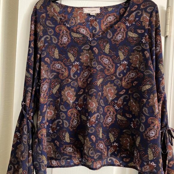Lovely blue (multi) colored blouse with bell sleeves that tie. Size Large - Picture 1 of 4